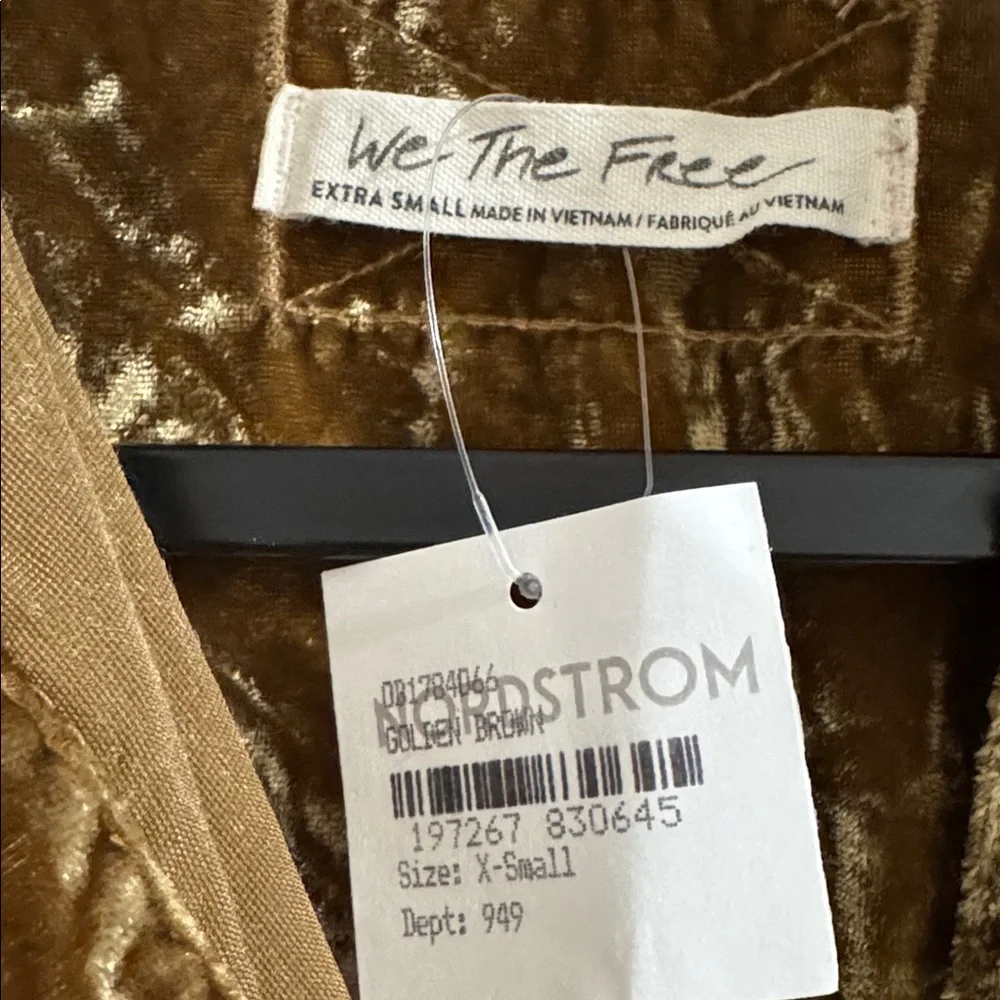 Super cute We The Free Velvet Shirt in Warm gold is X small oversized - Picture 4 of 9